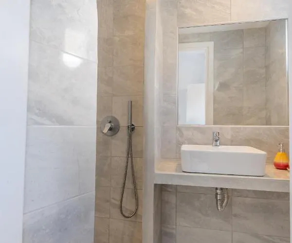 Semesterbostad Aislin House *